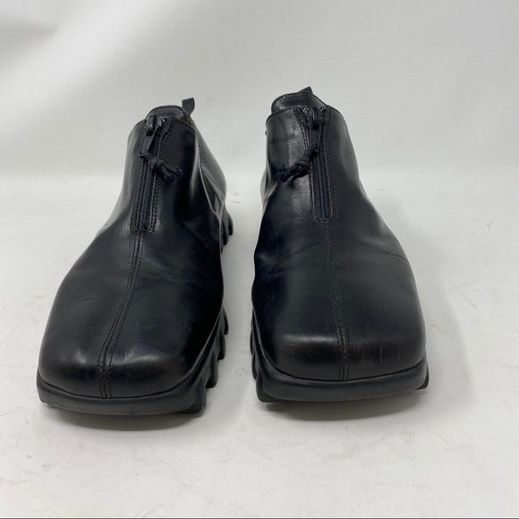 Donald J Pilsner black leather shoes ridged bottom - Picture 4 of 6